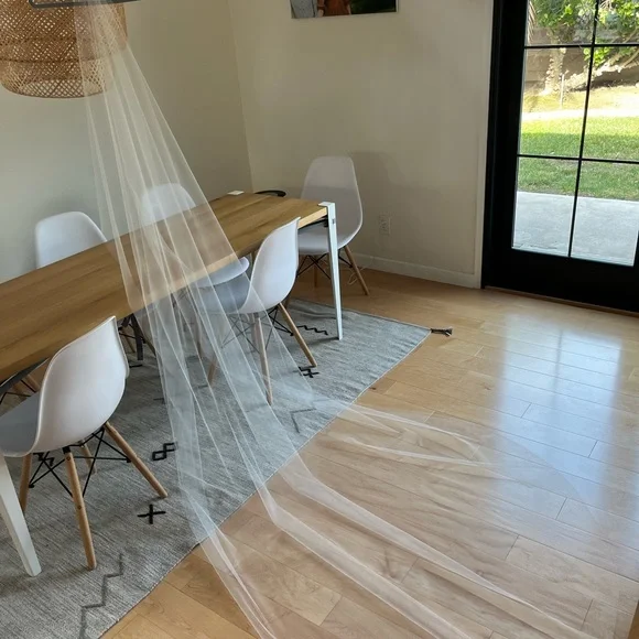 Tania Marias Audrey Minimalist Chapel Wedding Veil - Picture 6 of 15